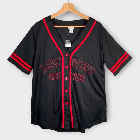 🍂🍁 RUE21 Tokyo Baseball Shirt Woman's LARGE Dragon Black Red Pink NEW - Picture 2 of 7